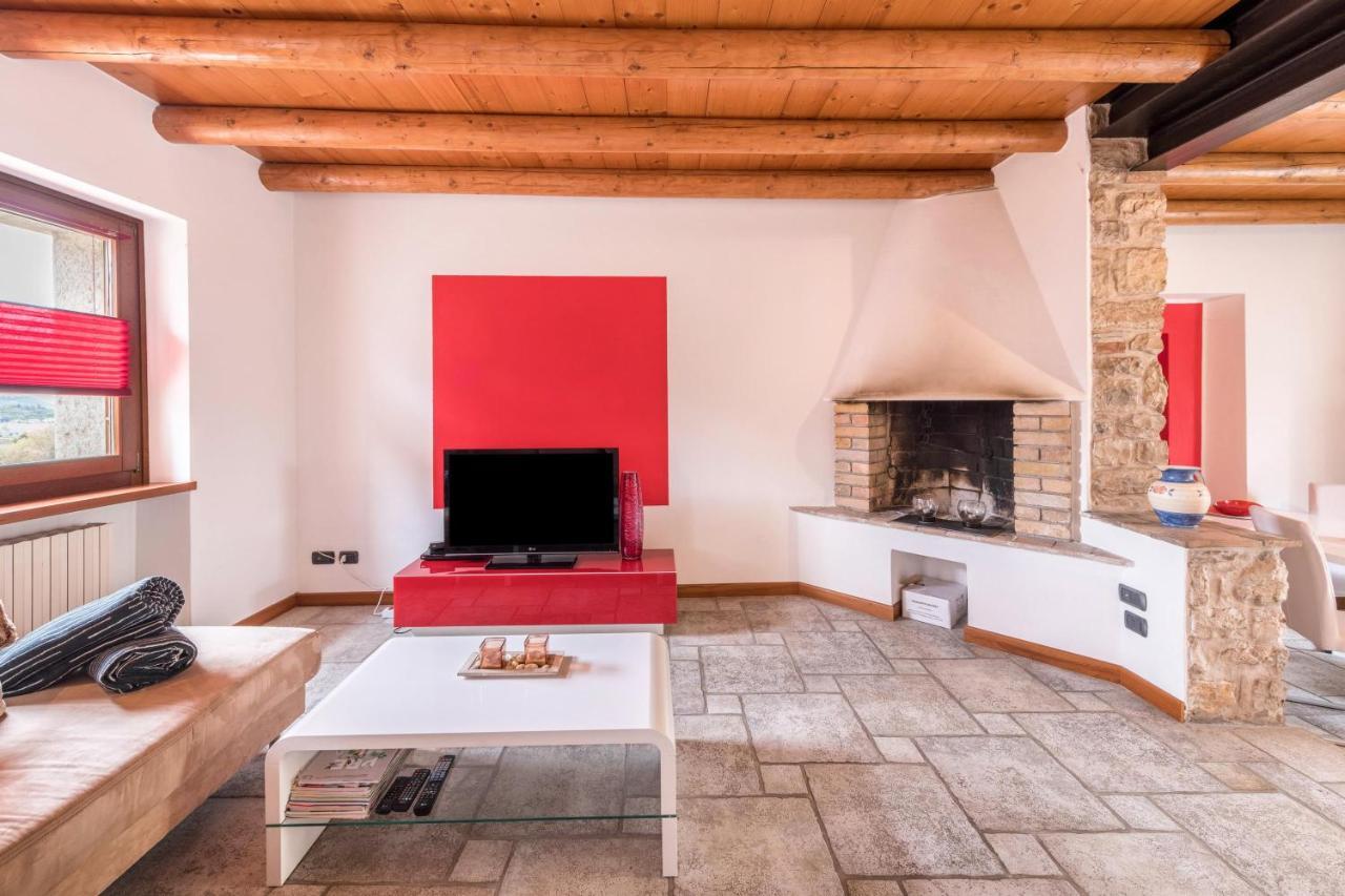 Вилла Casa Rustico Костермано Экстерьер фото