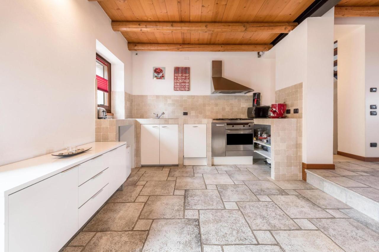 Вилла Casa Rustico Костермано Экстерьер фото